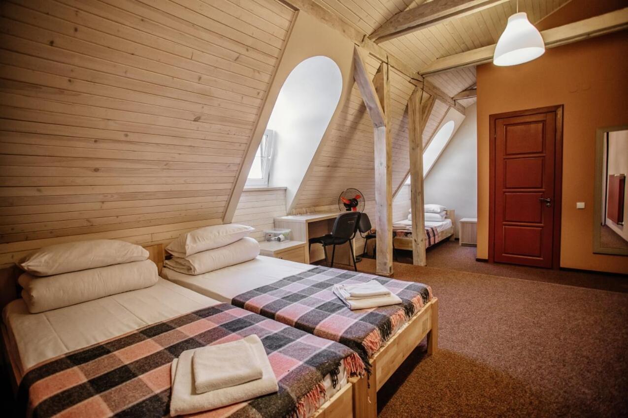 Guest House "Arkhistratyg" Leopoli Esterno foto