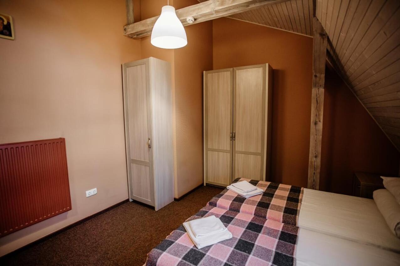 Guest House "Arkhistratyg" Leopoli Esterno foto
